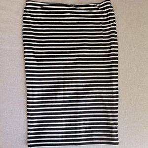 H&M stretch pencil skirt